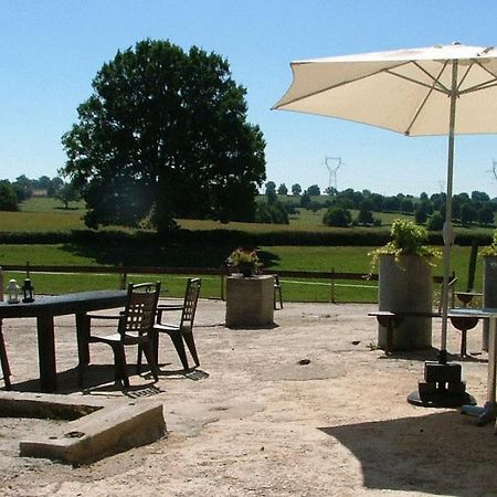 Bed and Breakfast Domaine de La Madeleine Ygrande Exterior foto