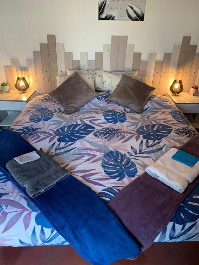 Bed and Breakfast Domaine de La Madeleine Ygrande Exterior foto